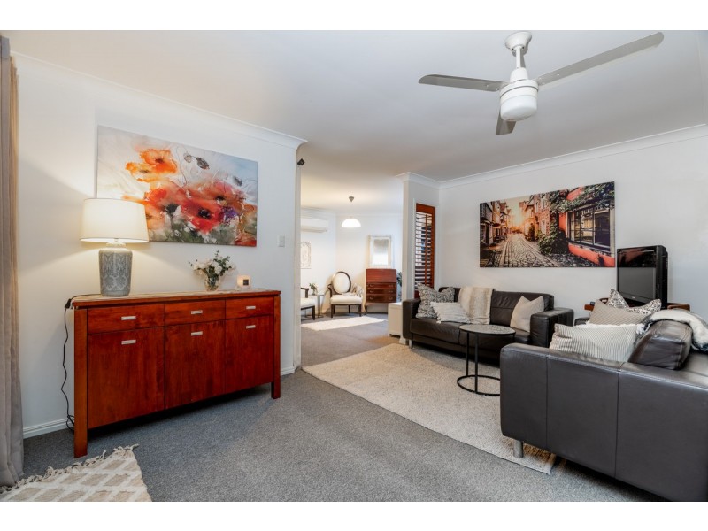 2 Ponderosa Place, Forest Lake QLD 4078