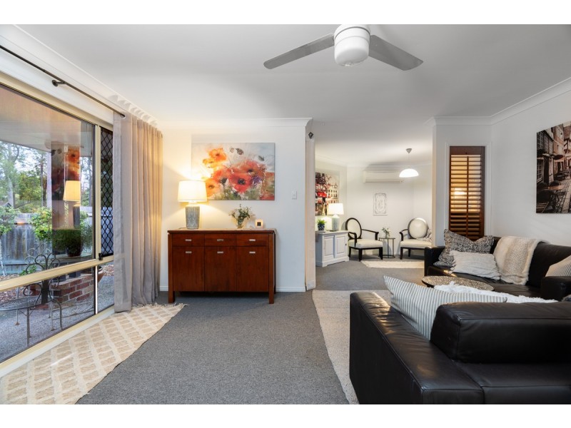 2 Ponderosa Place, Forest Lake QLD 4078