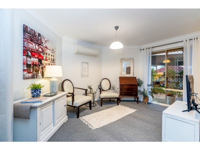 2 Ponderosa Place, Forest Lake QLD 4078