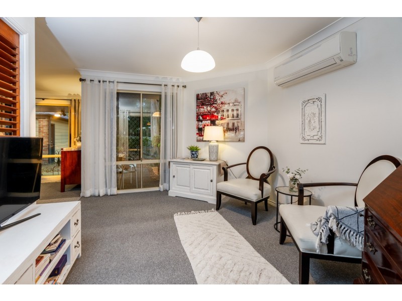 2 Ponderosa Place, Forest Lake QLD 4078