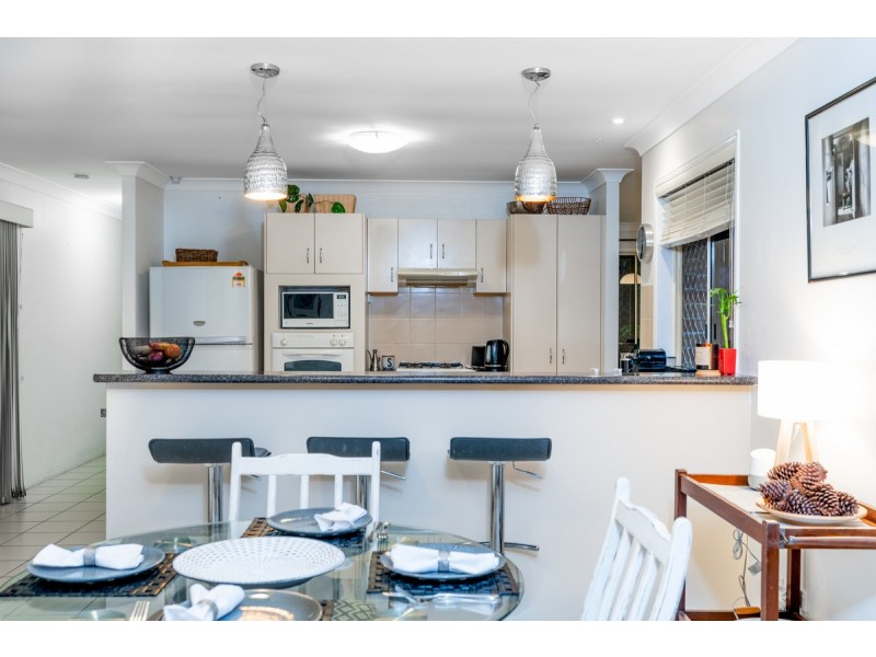 2 Ponderosa Place, Forest Lake QLD 4078