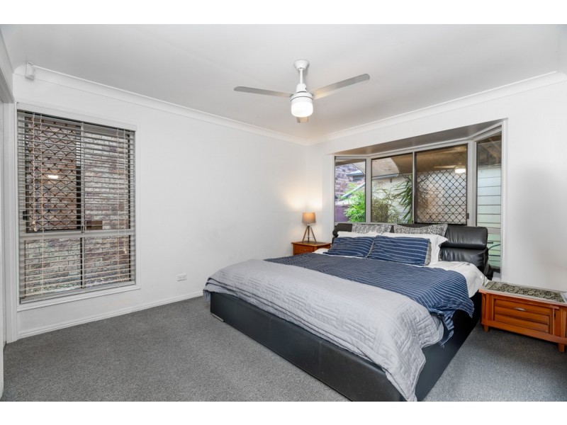 2 Ponderosa Place, Forest Lake QLD 4078