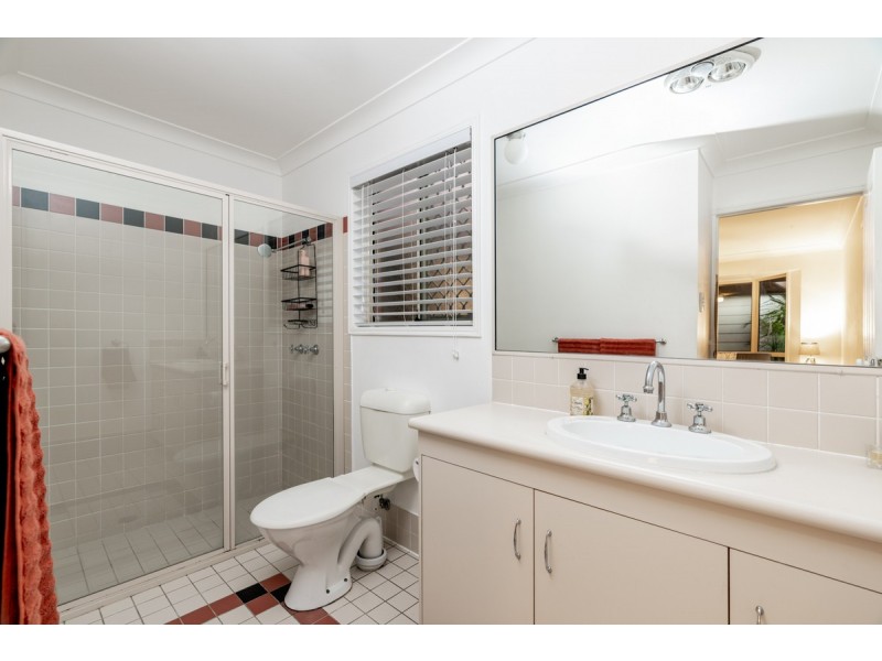 2 Ponderosa Place, Forest Lake QLD 4078