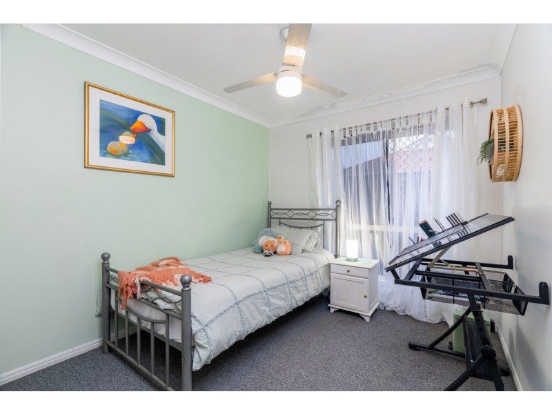 2 Ponderosa Place, Forest Lake QLD 4078