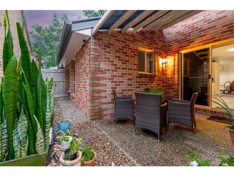 2 Ponderosa Place, Forest Lake QLD 4078