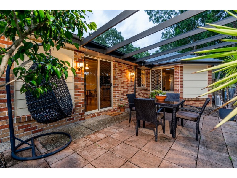 2 Ponderosa Place, Forest Lake QLD 4078