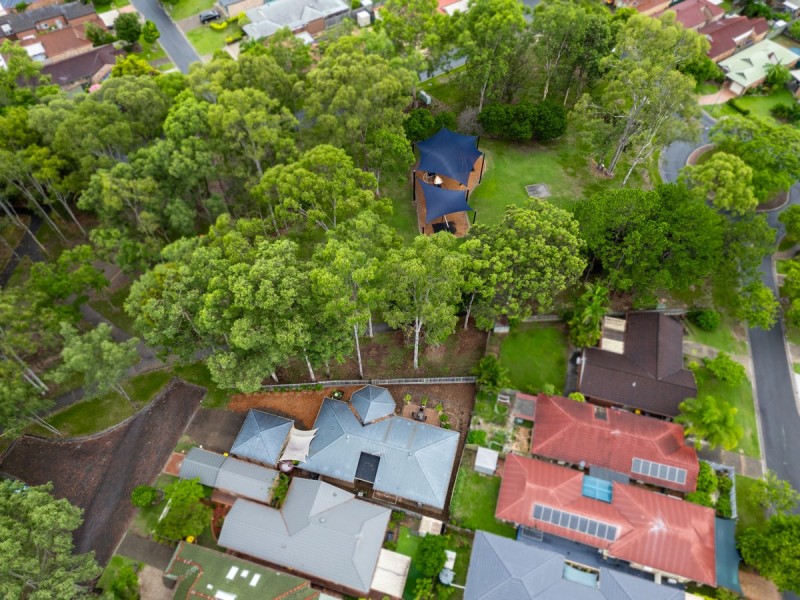 2 Ponderosa Place, Forest Lake QLD 4078
