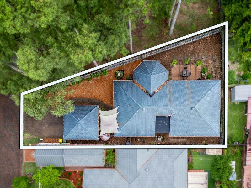 2 Ponderosa Place, Forest Lake QLD 4078