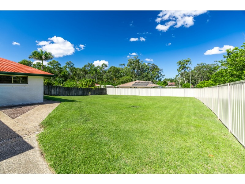 4 Lamberth Road East, Heritage Park QLD 4118