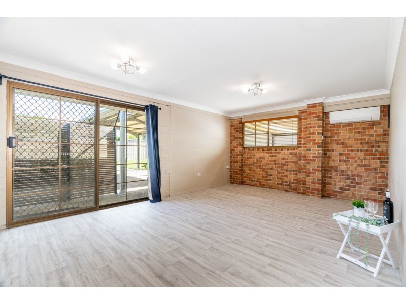 4 Lamberth Road East, Heritage Park QLD 4118