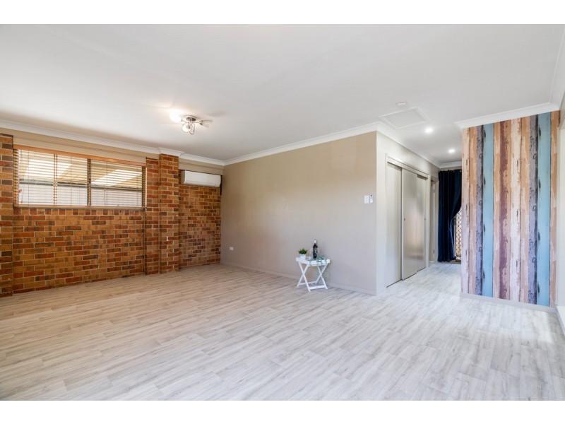 4 Lamberth Road East, Heritage Park QLD 4118