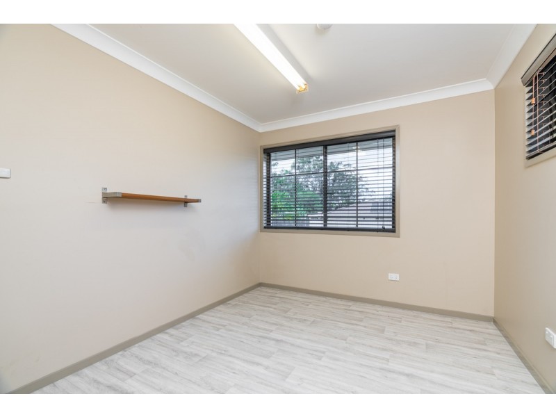 4 Lamberth Road East, Heritage Park QLD 4118