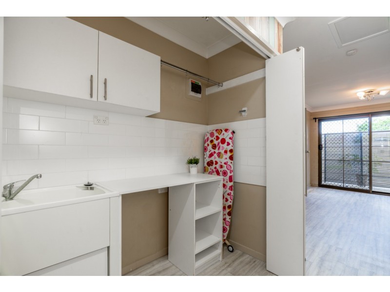 4 Lamberth Road East, Heritage Park QLD 4118