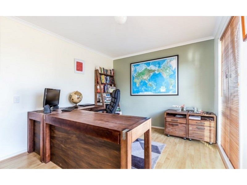 6 Jetty Walk, Forest Lake QLD 4078