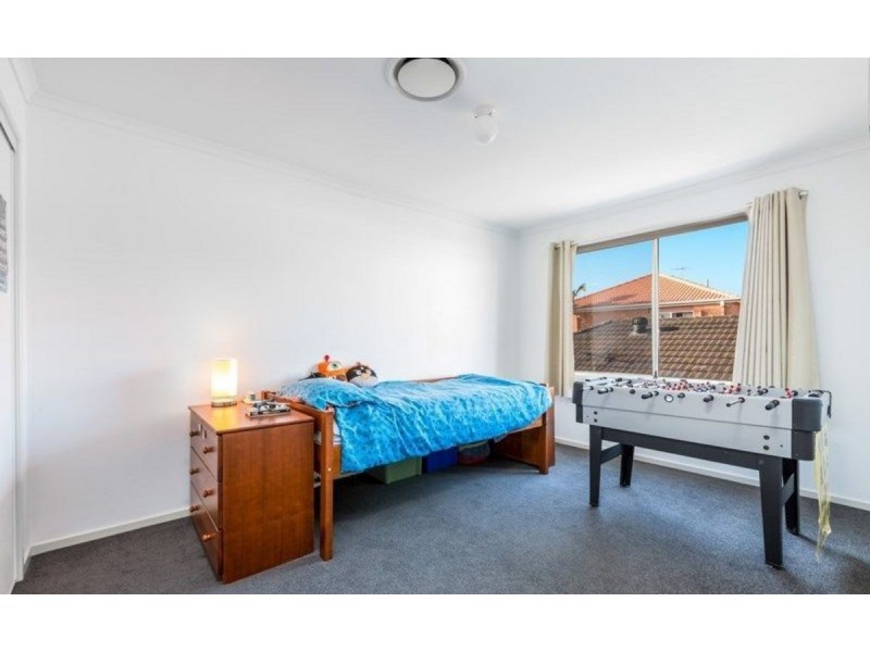 6 Jetty Walk, Forest Lake QLD 4078