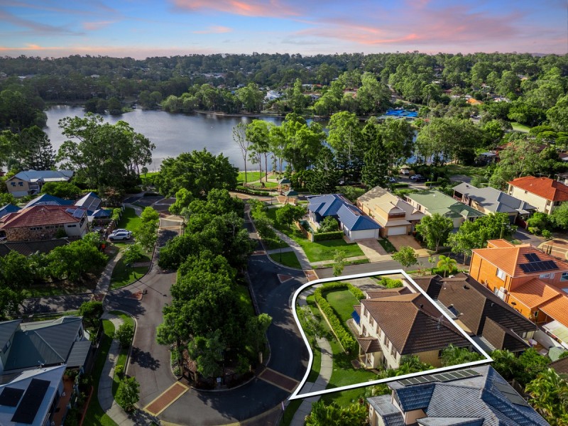 6 Jetty Walk, Forest Lake QLD 4078