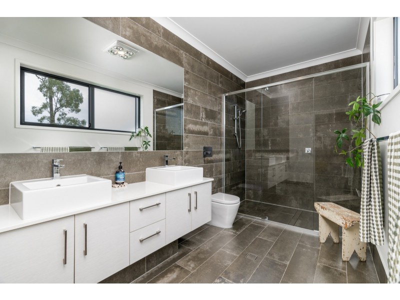 19 Timber Ridge Road, New Beith QLD 4124