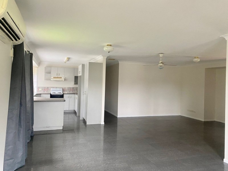 2 Ethion Drive, Regents Park QLD 4118