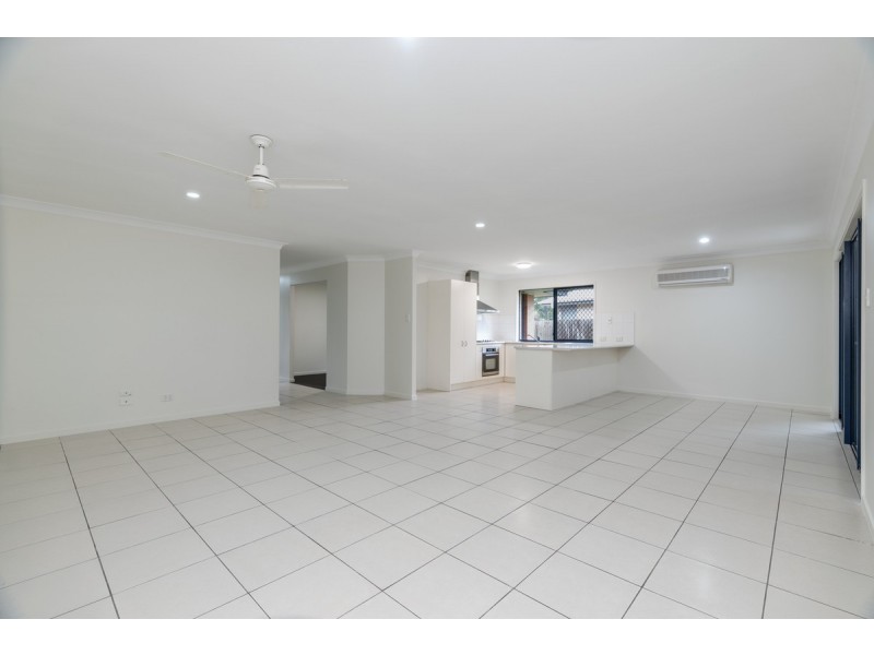 16 Robur Street, Marsden QLD 4132