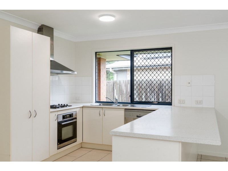 16 Robur Street, Marsden QLD 4132