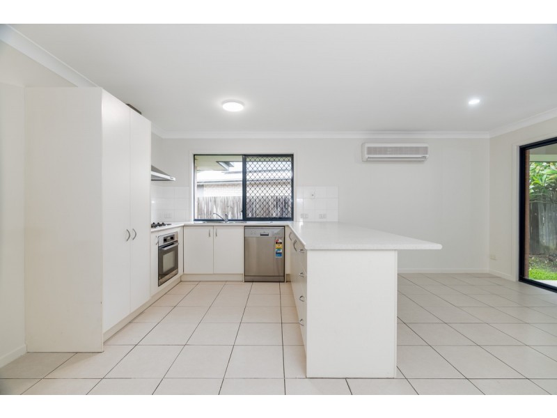 16 Robur Street, Marsden QLD 4132