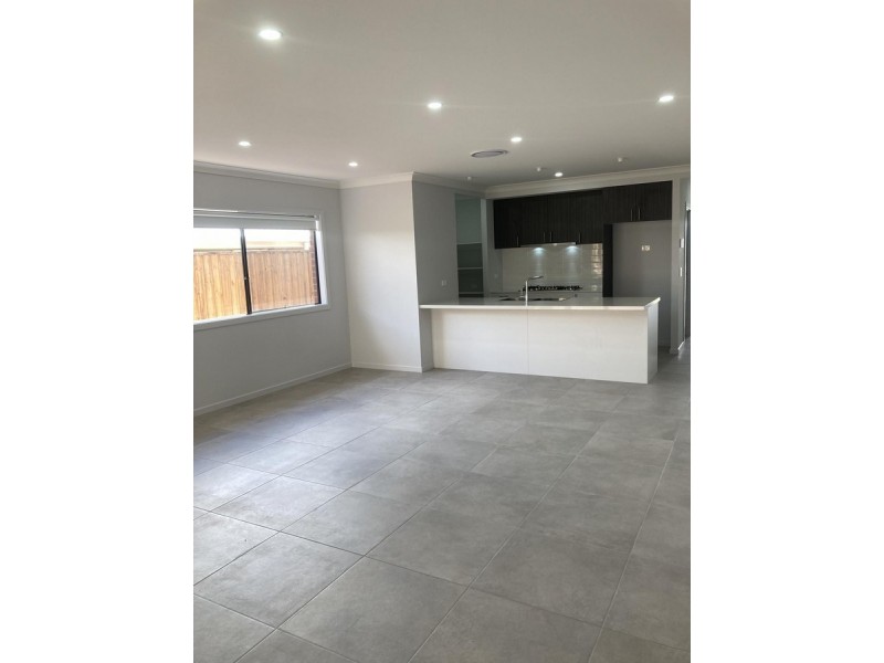 26 Sprout Street, Greenbank QLD 4124