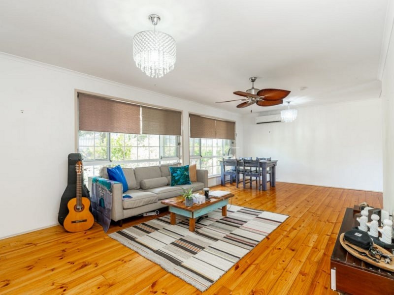 12 Dorachus Drive, Regents Park QLD 4118