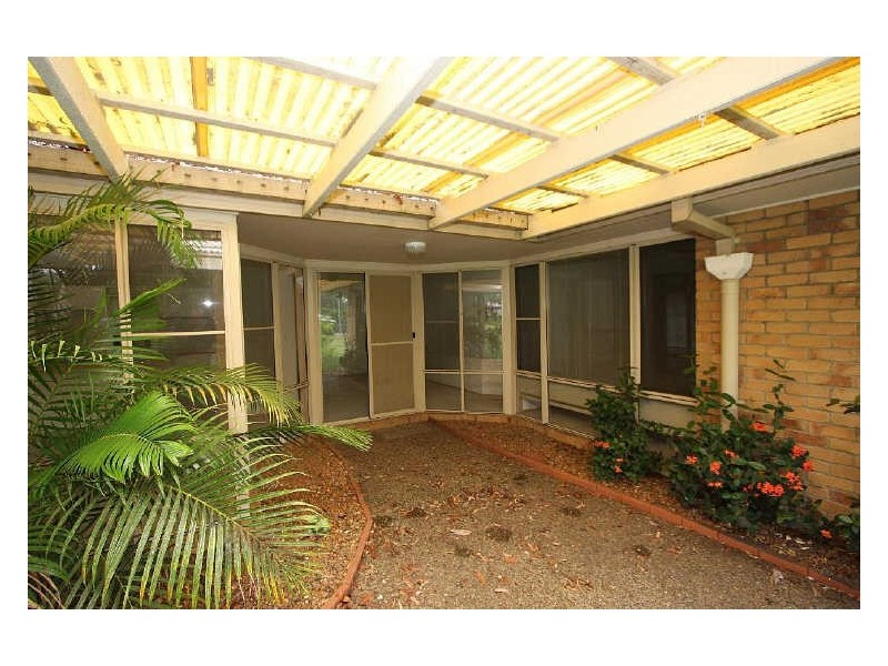 26-28 Eacham Court, Munruben QLD 4125