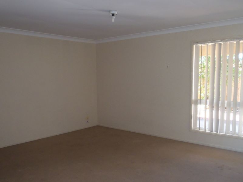 12 Silverash Court, Regents Park QLD 4118