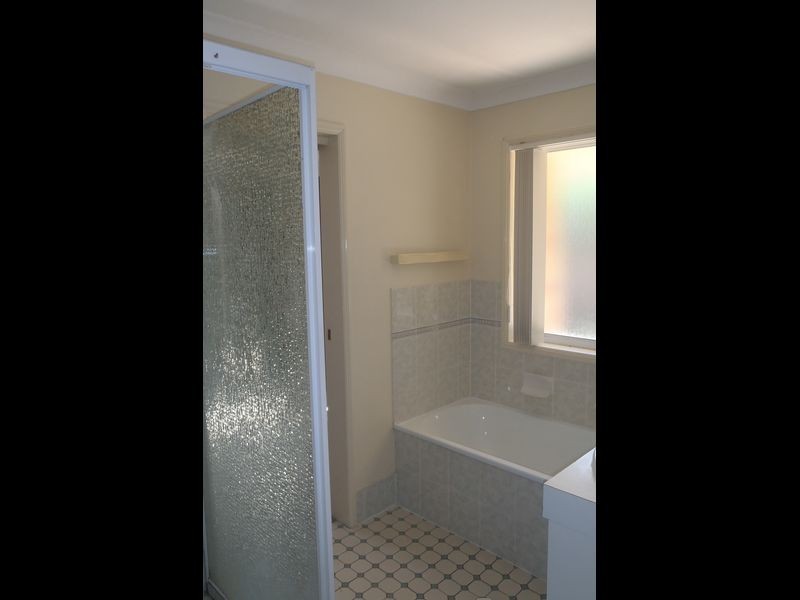 12 Silverash Court, Regents Park QLD 4118