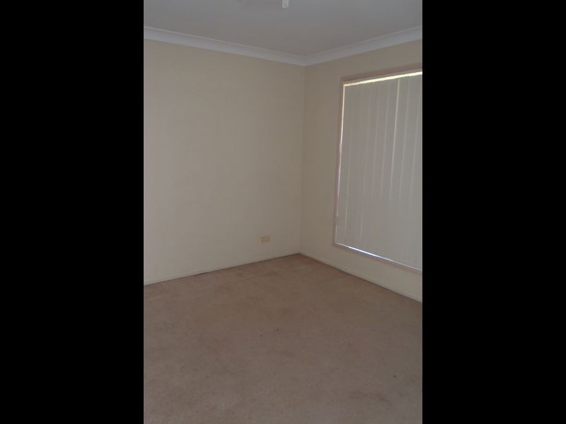 12 Silverash Court, Regents Park QLD 4118