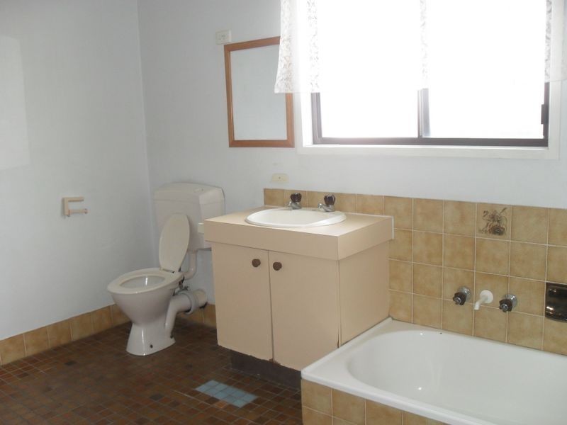 1 Dunbar Street, Browns Plains QLD 4118