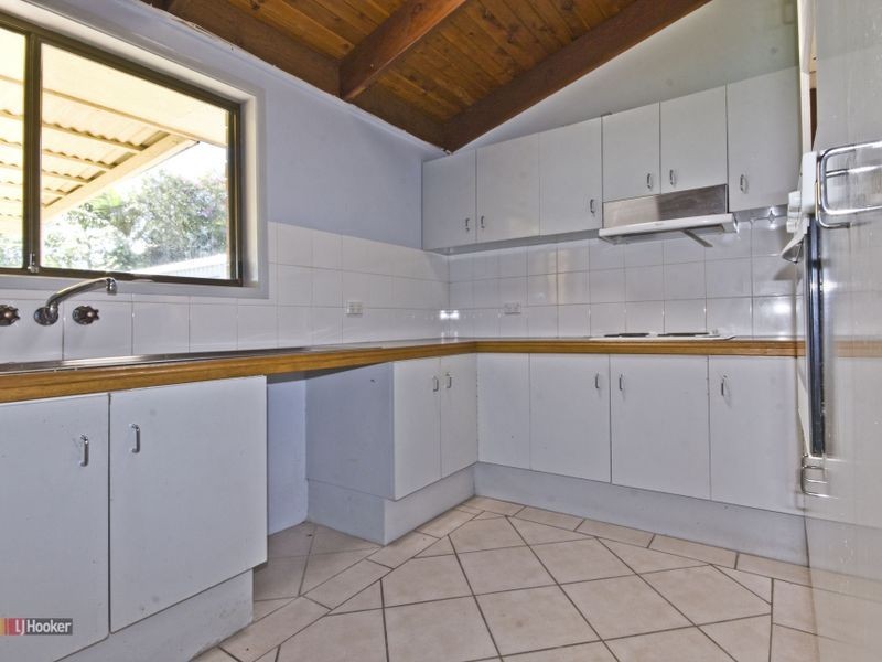 12 Dryade Street, Regents Park QLD 4118