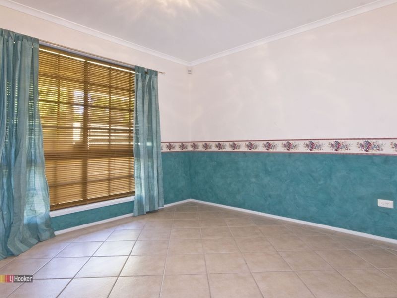 12 Dryade Street, Regents Park QLD 4118