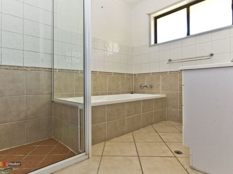 12 Dryade Street, Regents Park QLD 4118