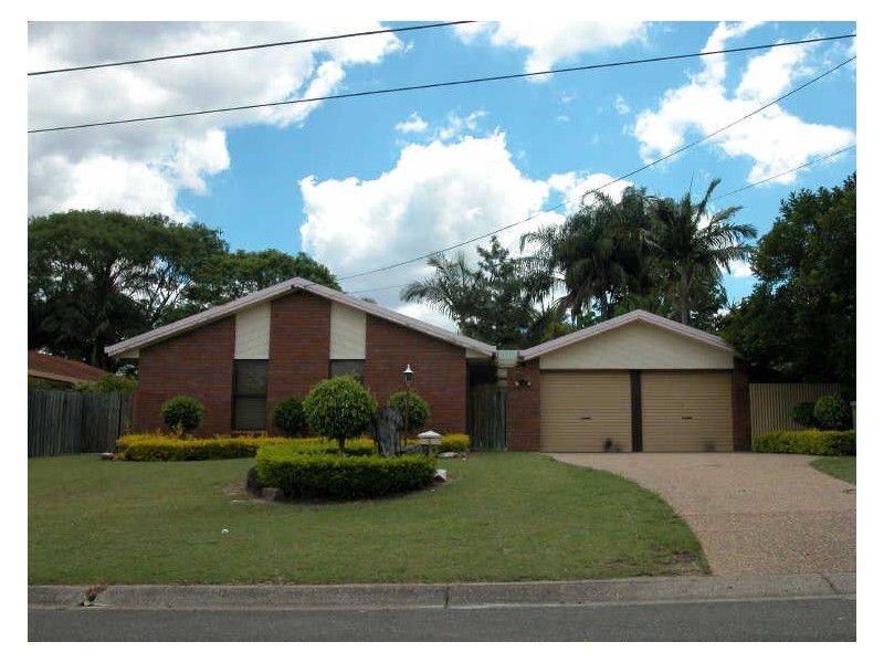 8 Topham Court, Hillcrest QLD 4118