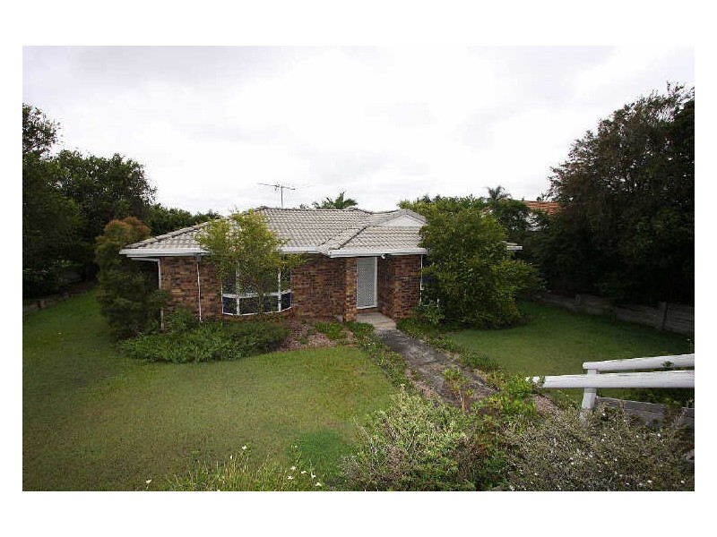 8 Olivia Court, Regents Park QLD 4118