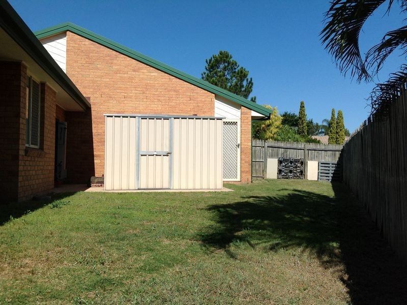 4 Gumview Close, Regents Park QLD 4118