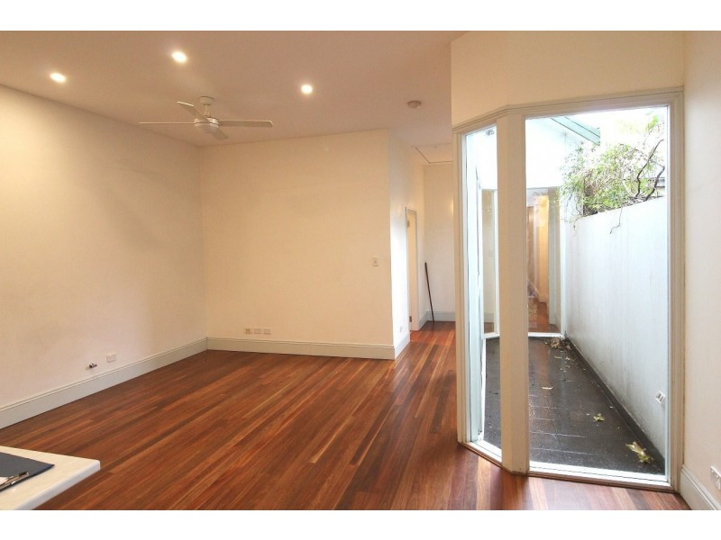 31 Creek Street, Forest Lodge NSW 2037