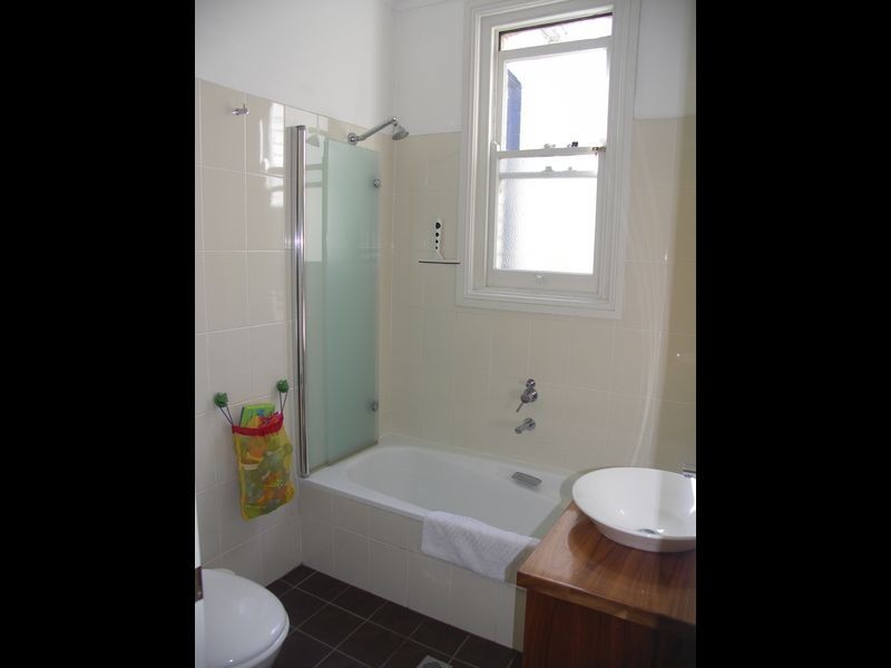 242 Bridge Road, Glebe NSW 2037