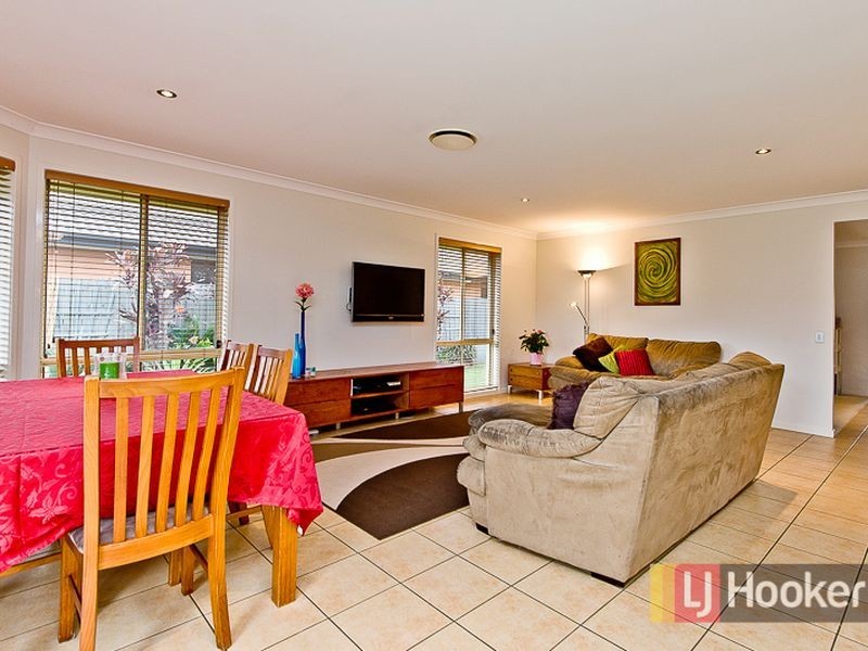 8 Greening Place, Bracken Ridge QLD 4017