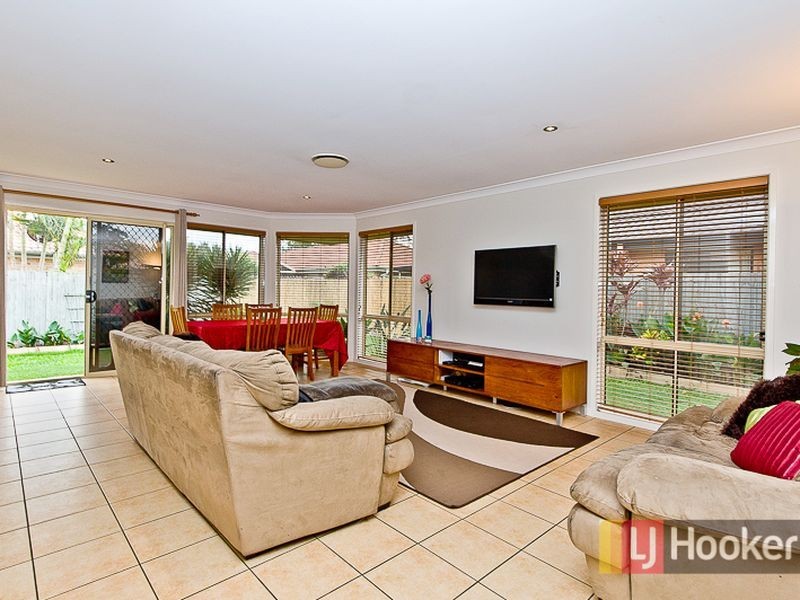 8 Greening Place, Bracken Ridge QLD 4017