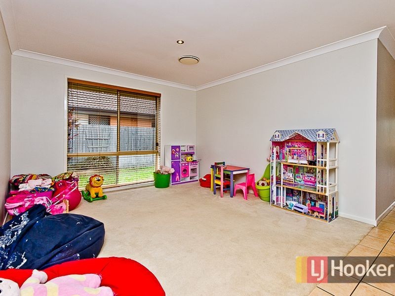 8 Greening Place, Bracken Ridge QLD 4017