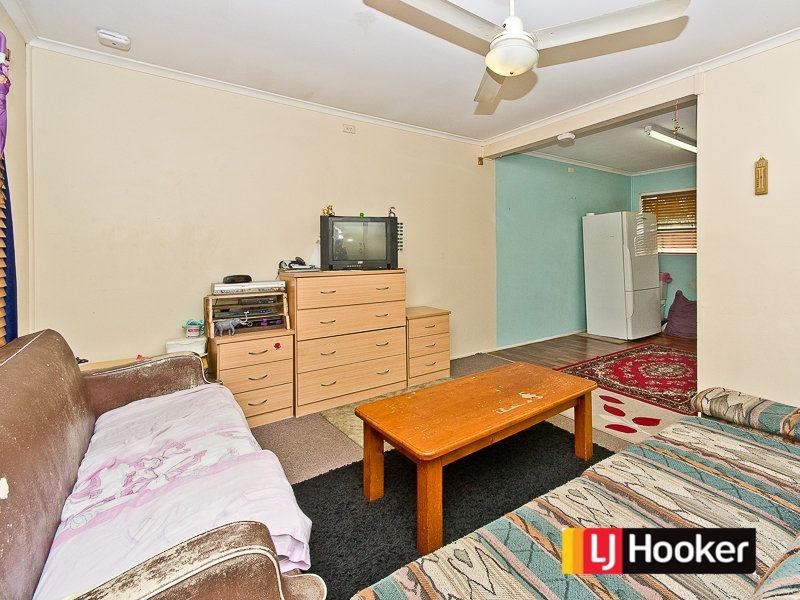 28 Lavercombe Drive, Kallangur QLD 4503