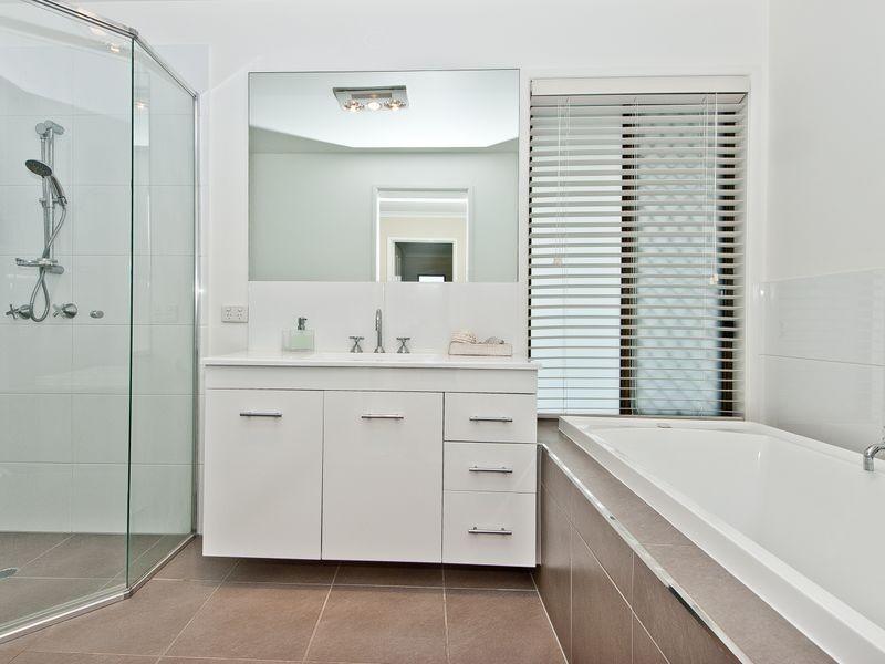 10 Bronwyn Street, Bracken Ridge QLD 4017