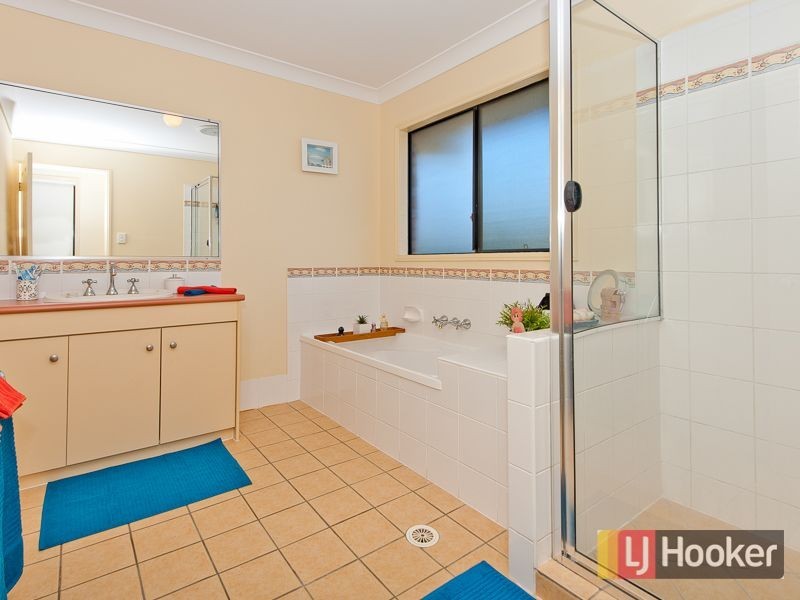 3 Gracelyn Close, Bracken Ridge QLD 4017