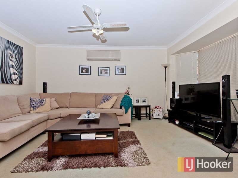 40 Cambridge Crescent, Fitzgibbon QLD 4018