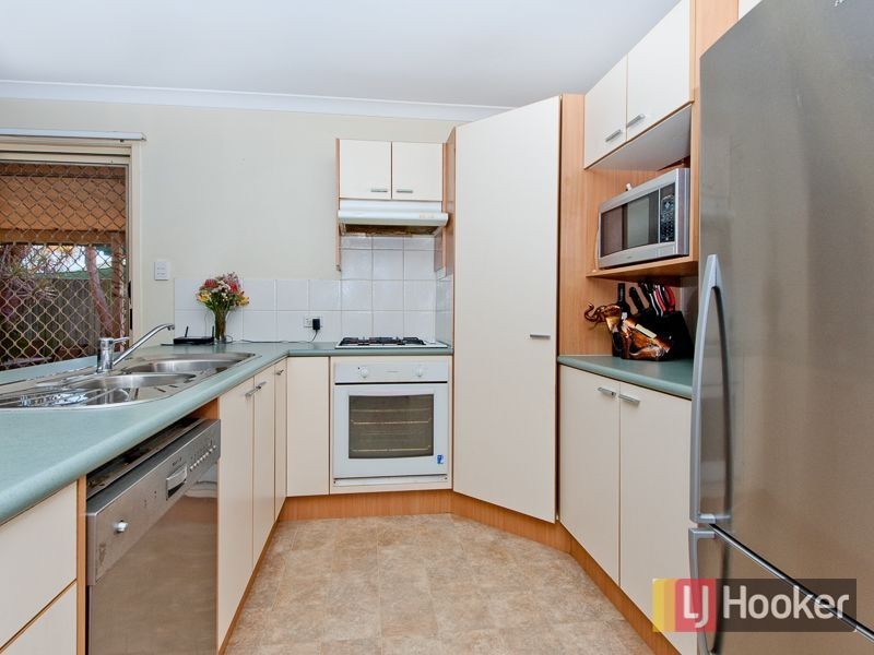 40 Cambridge Crescent, Fitzgibbon QLD 4018