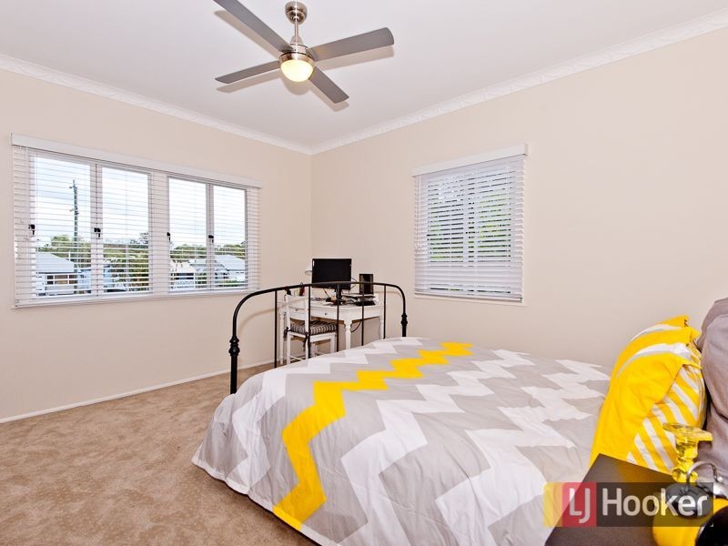 198 Rainbow Street, Sandgate QLD 4017