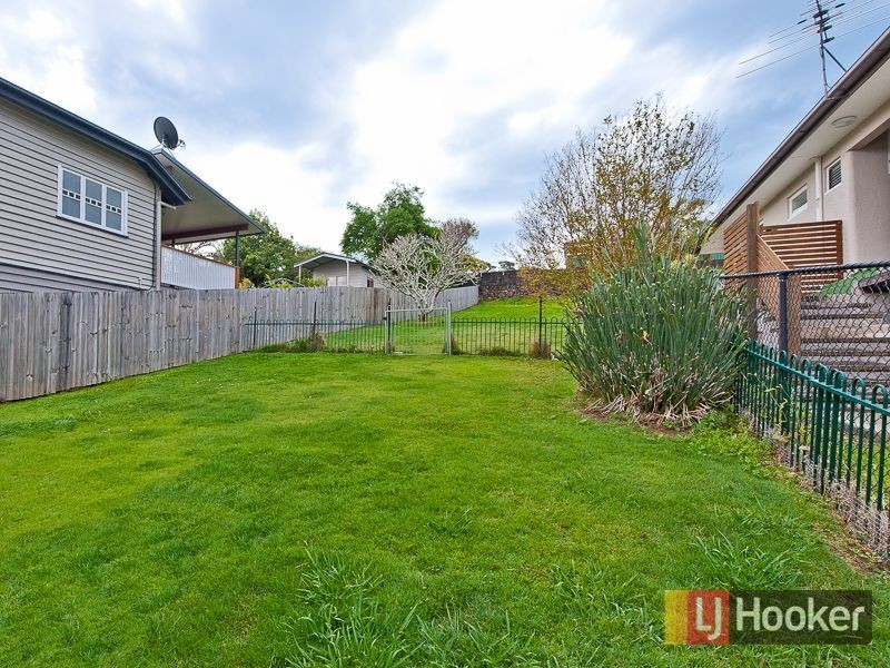 198 Rainbow Street, Sandgate QLD 4017